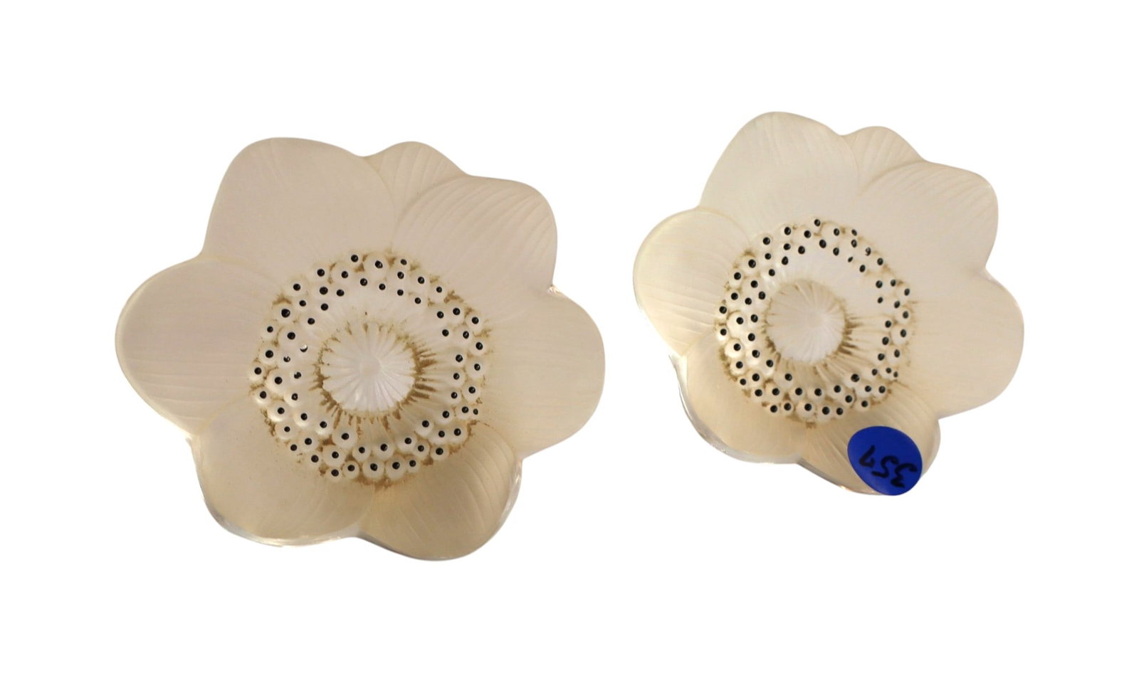 2 lead crystal satin finish flowers: 2 lead crystal satin finish flowers. Ea. 4" diameter x 4"l