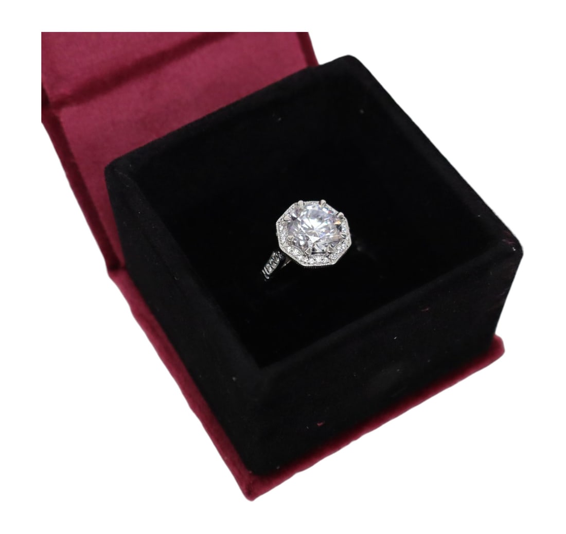 Large lab created diamond ring in SS: Large lab created diamond ring in sterling silver size 6.75
