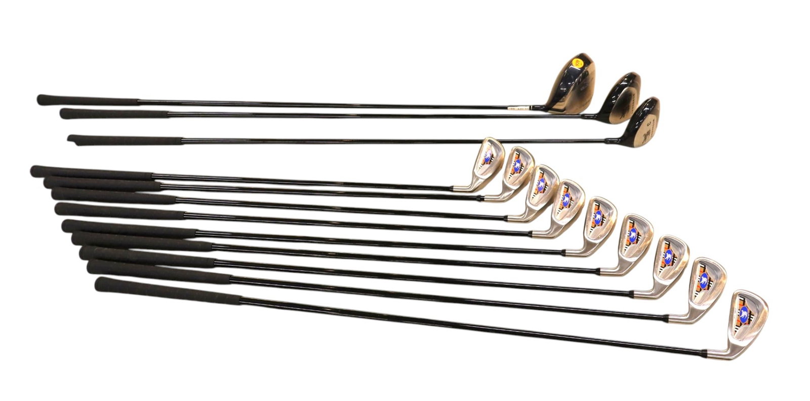 Set of 12 Burberry Golf Clubs with graphite shafts (1 of 6)