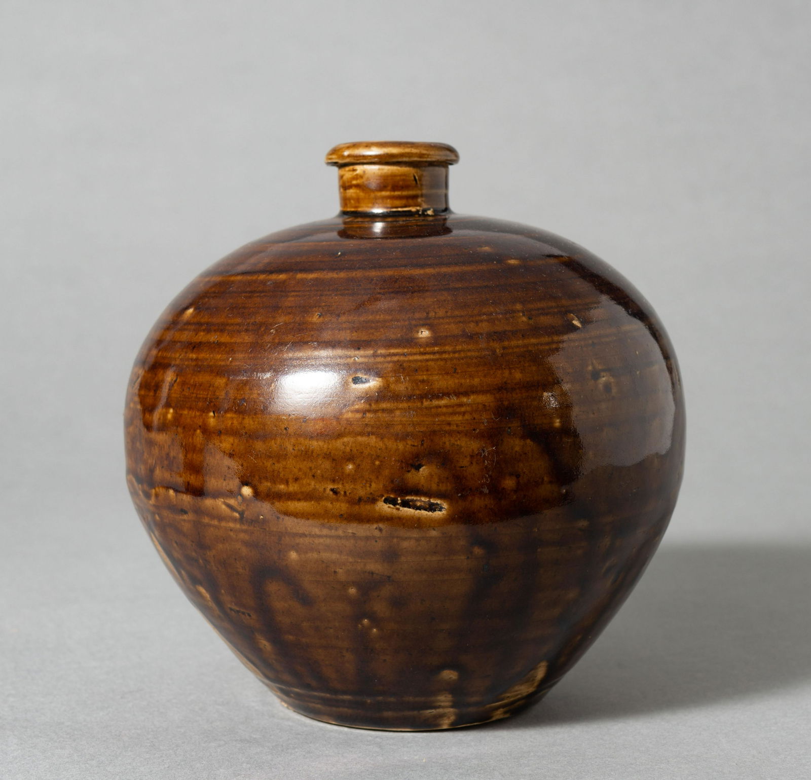 SONG DYNASTY, CHINESE BROWN GLAZED BOTTLE (1 of 13)