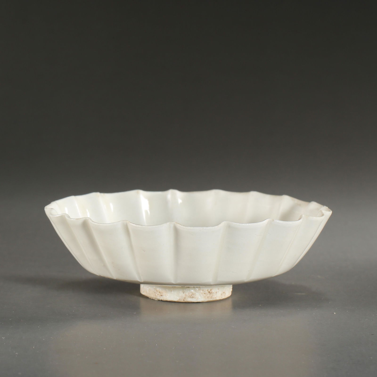 NORTHERN SONG DYNASTY, CHINESE DING KILN FLOWER SHAPED (1 of 7)