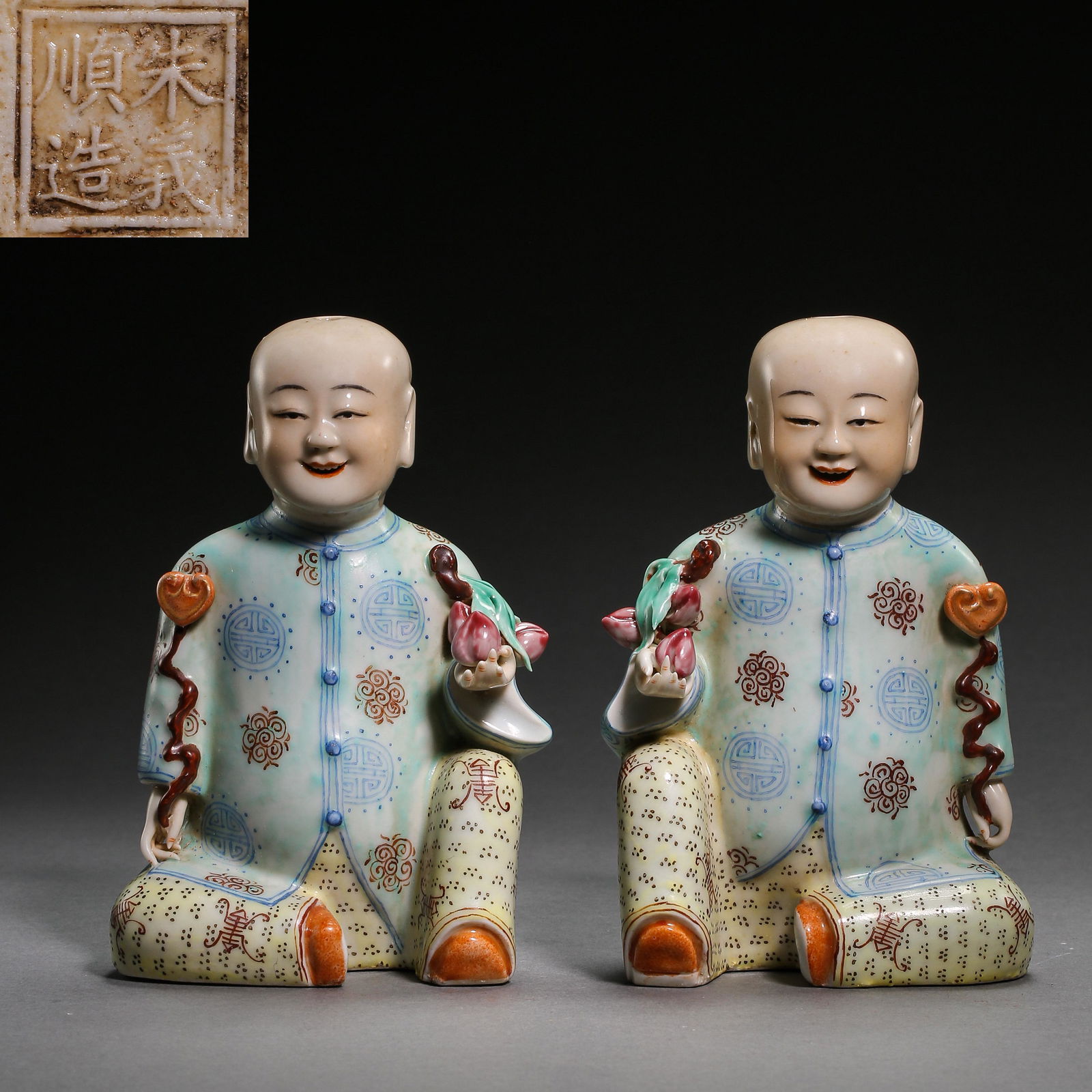 A PAIR OF ANCIENT CHINESE PORCELAIN DOLLS (1 of 15)