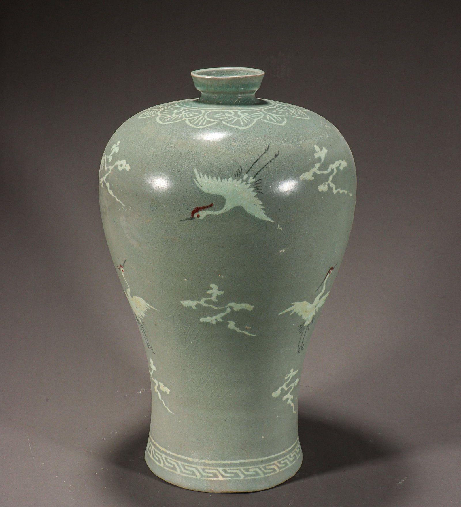 KOREAN PLUM BOTTLE: KOREAN PLUM BOTTLE; H. 33 cm. Dram. 19 cm.
