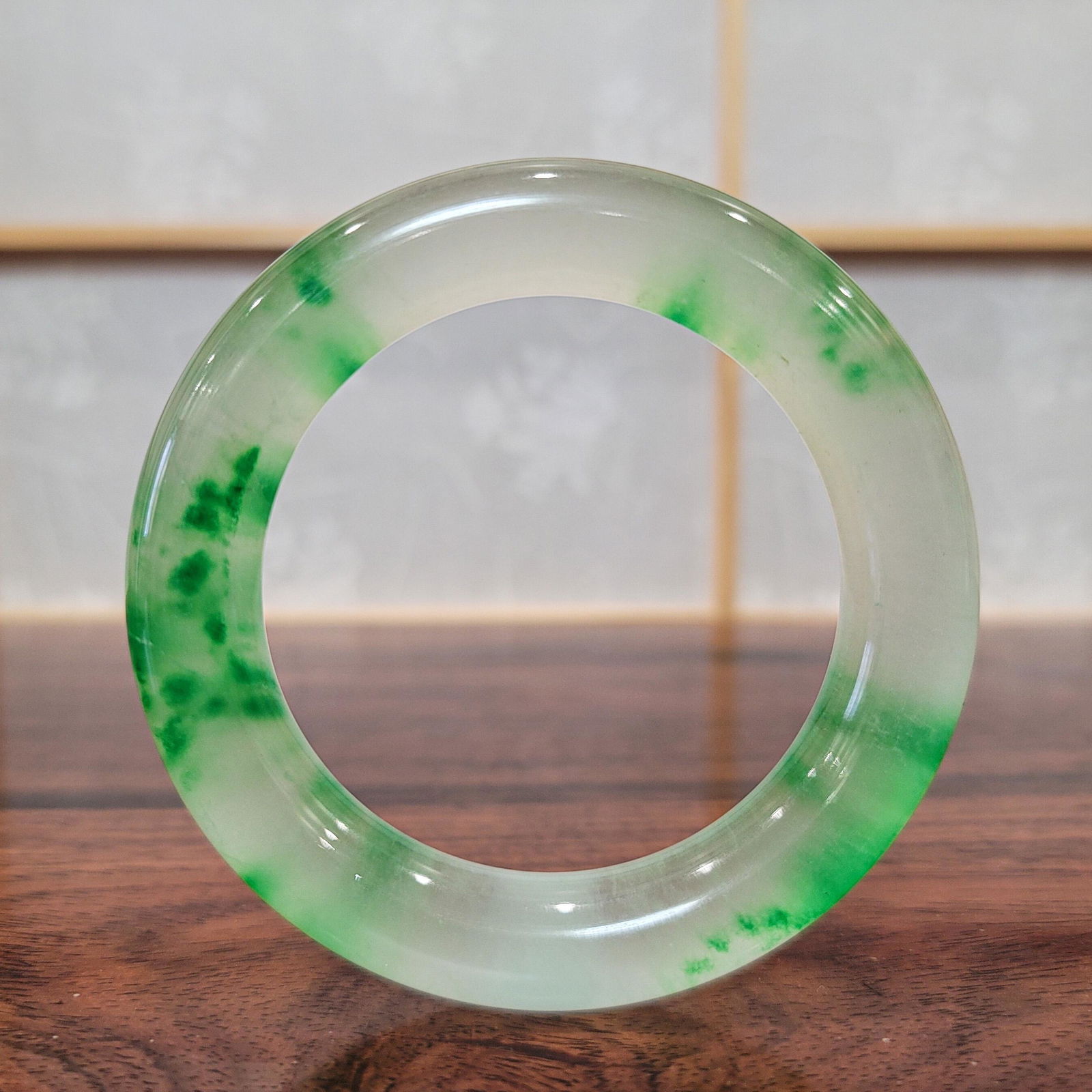 CHINESE JADE BRACELET, QING DYNASTY (1 of 5)