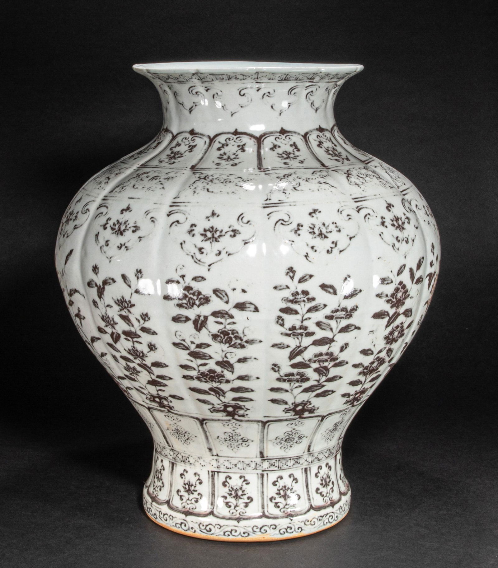 CHINESE UNDERGLAZED RED POT, MING DYNASTY (1 of 13)