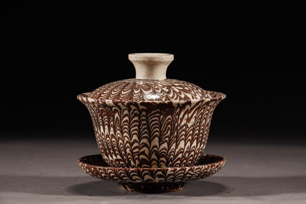 CHINESE WROUGHT-EMBRYO PORCELAIN CUP, TANG DYNASTY (1 of 8)