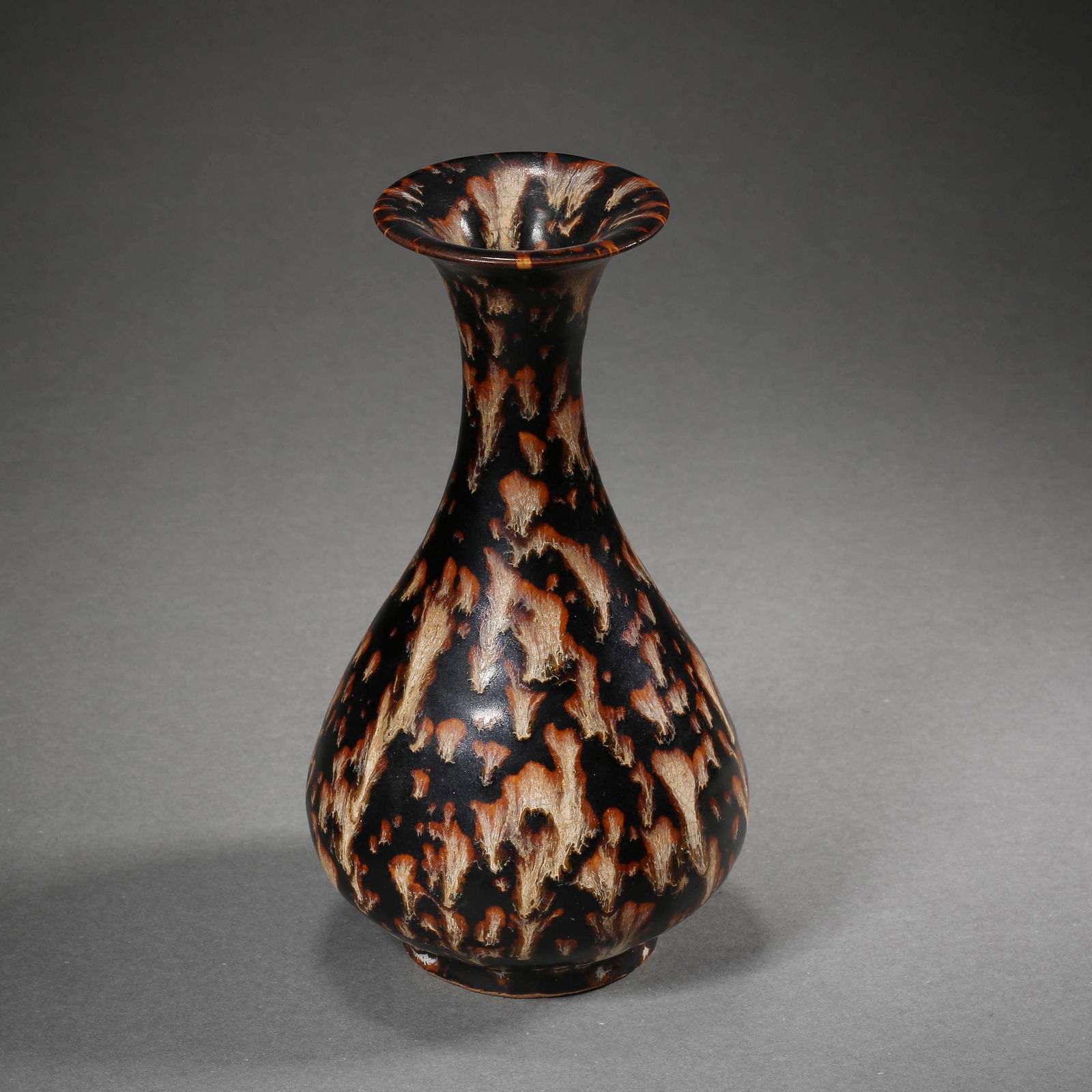 CHINESE SONG DYNASTY WATER DROP GLAZE SPRING VASE (1 of 8)