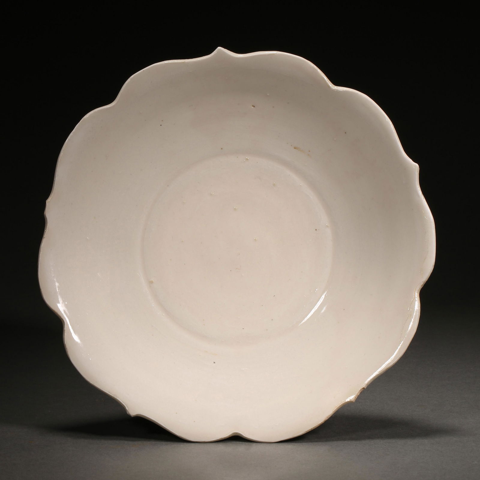 DING WARE FLOWER MOUTH PLATE, SONG DYNASTY, CHINA (1 of 8)