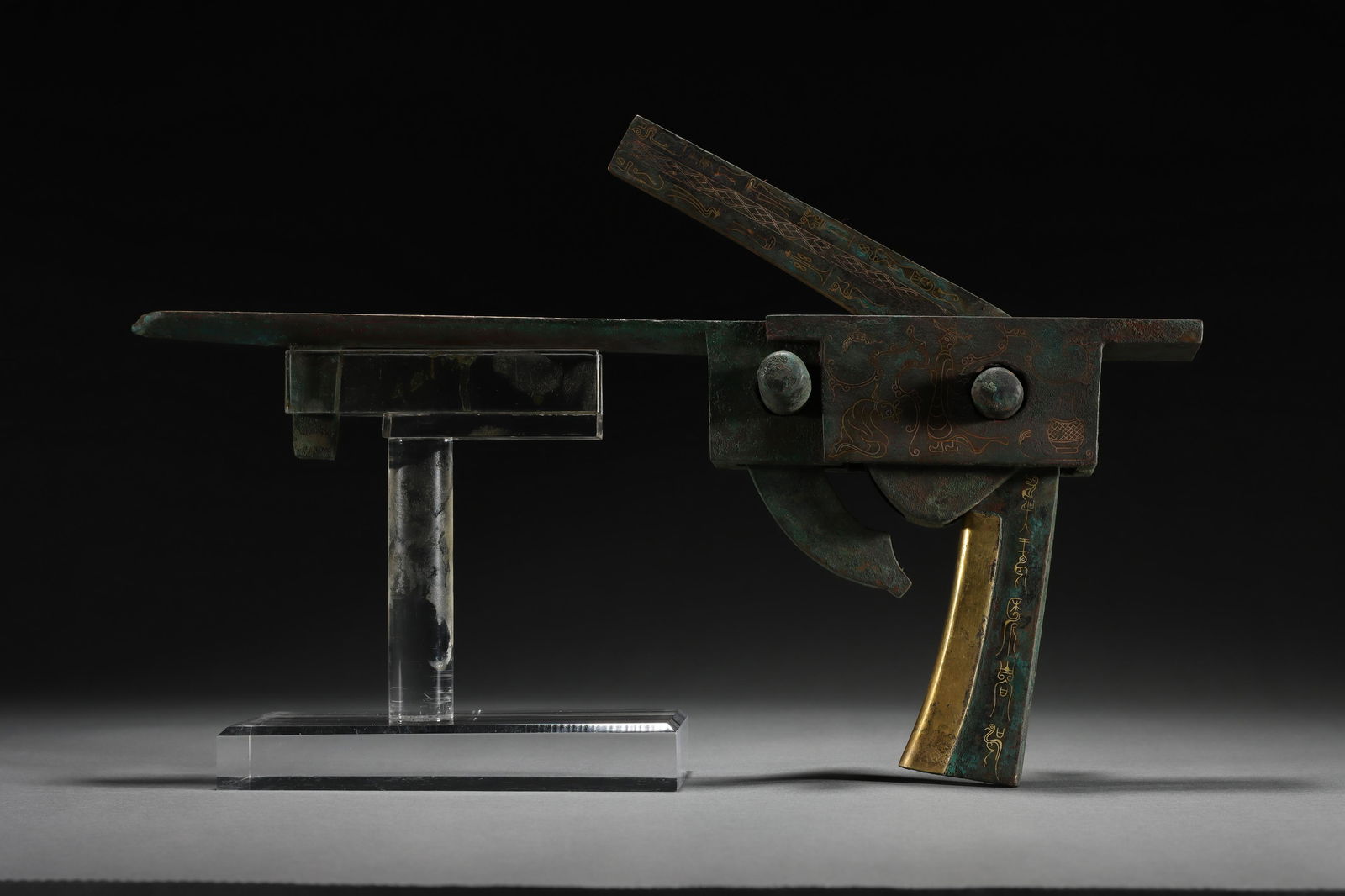 HAN DYNASTY CROSSBOW MACHINE INLAID WITH GOLD AND SILVER (1 of 17)