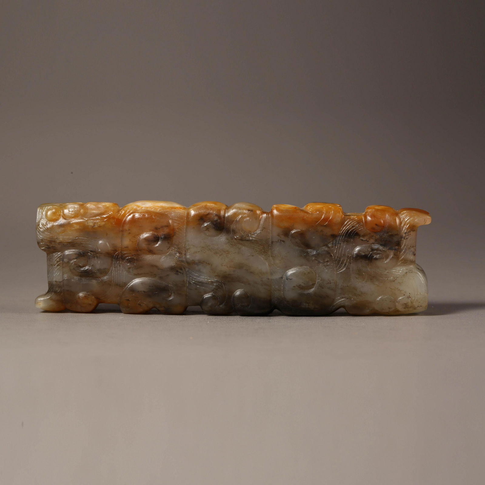 CHINESE HAN DYNASTY HETIAN JADE BACK GRAIN PEI (1 of 7)