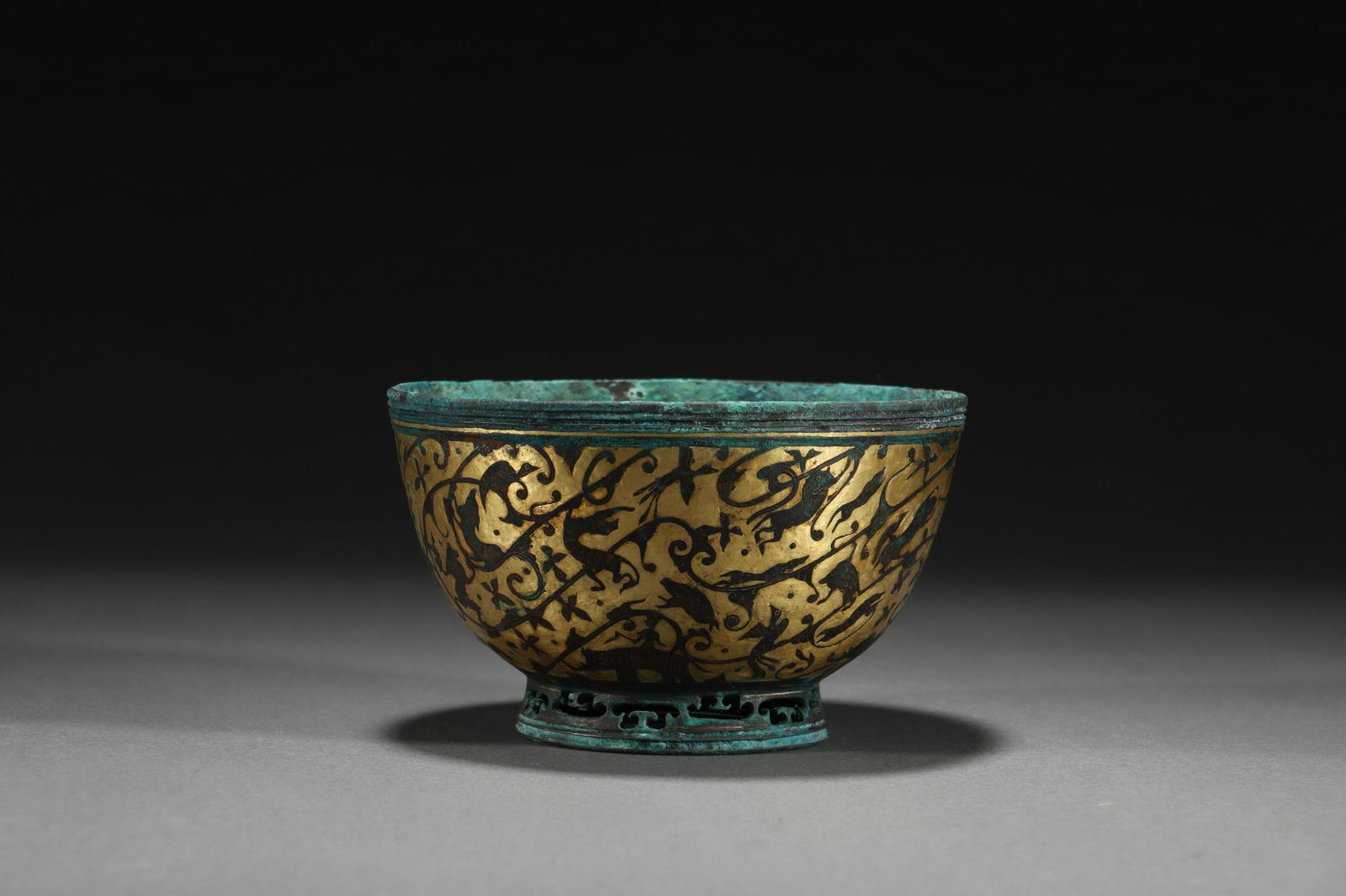 HAN DYNASTY SILVER BOWL INLAID WITH GOLD (1 of 9)