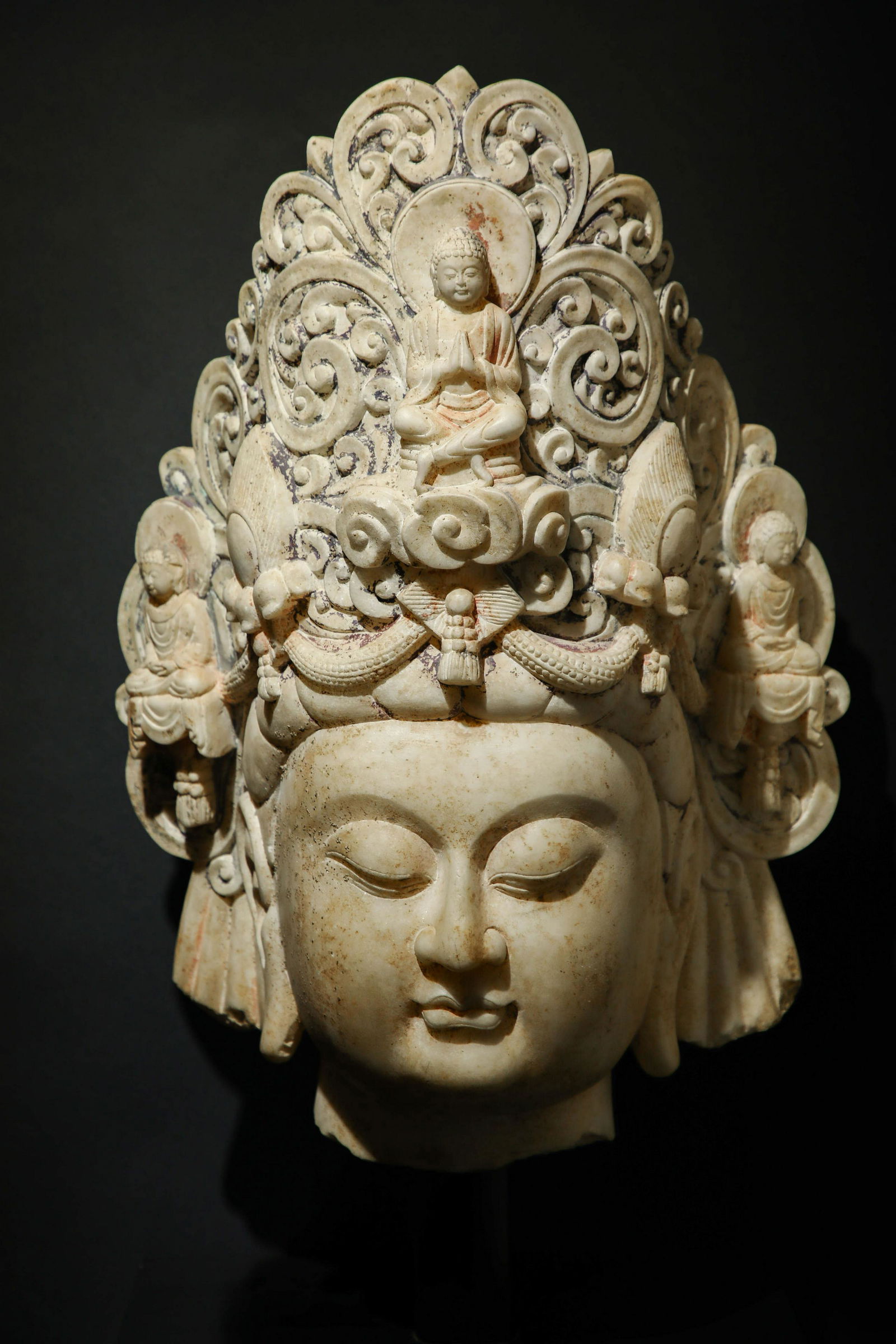 HAN DYNASTY STONE AVALOKITESVARA STATUE (1 of 12)