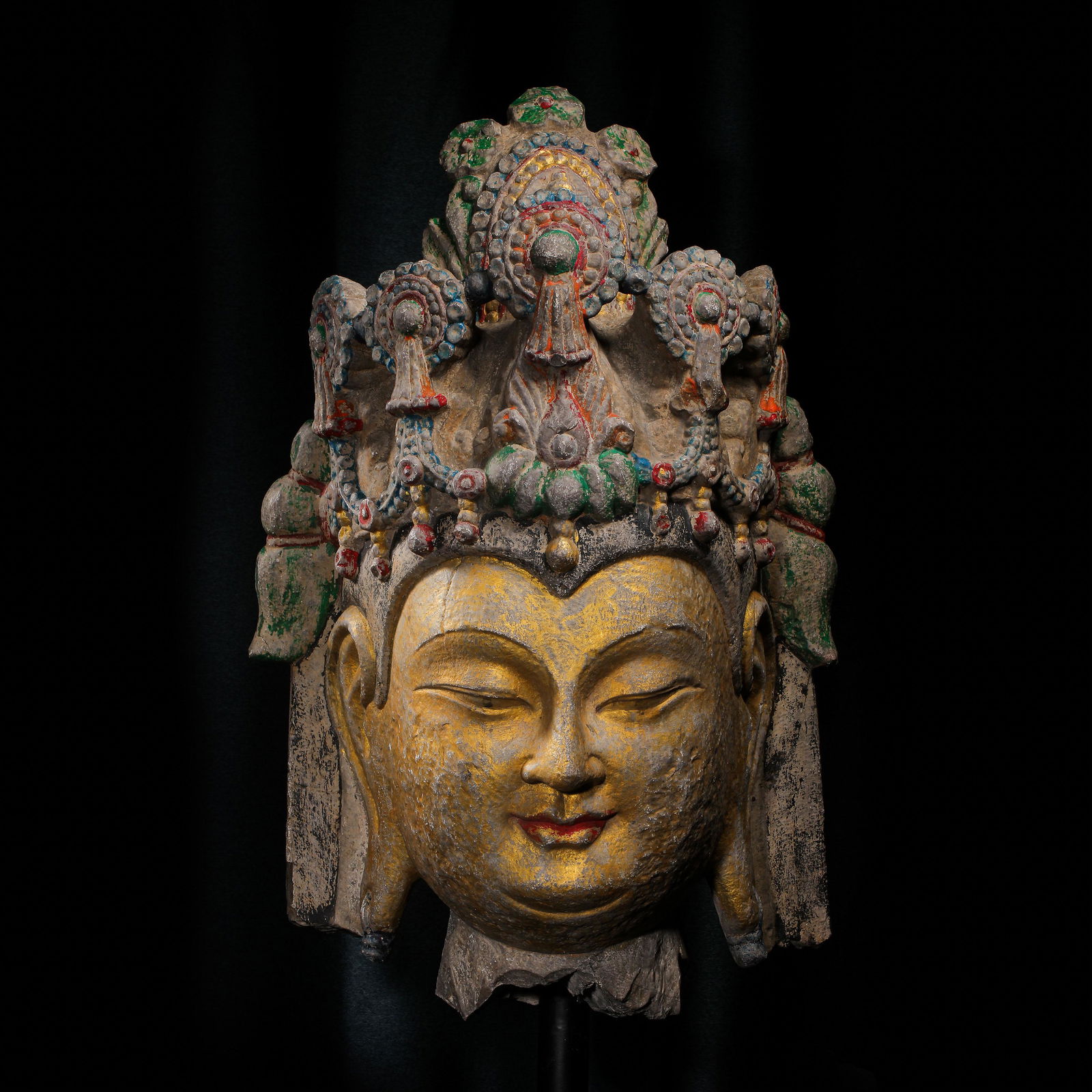 CHINESE TANG DYNASTY BLUESTONE PAINTED BUDDHA HEAD (1 of 10)