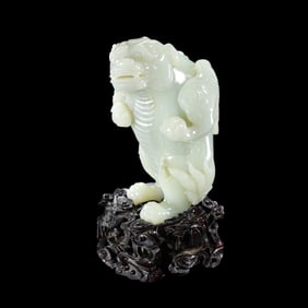 chinese Qing Dynasty Hetian jade standing beast