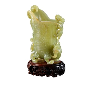 Chinese Qing Dynasty Hetian yellow jade Chilong cup