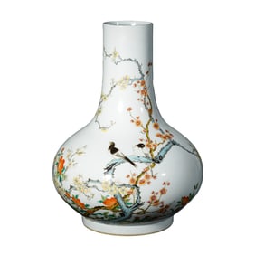 Long-necked long neck from the Tongzhi period of the Qing Dynasty, china Vase