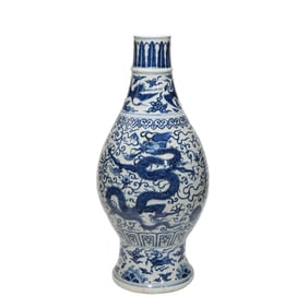 Chinese Ming Dynasty Blue and White Dragon Vase