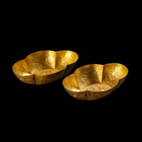 A pair of pure gold Chinese Tang Dynasty crabapple washbasins