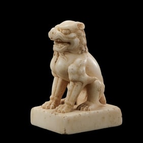 Chinese Tang Dynasty white marble lion statue