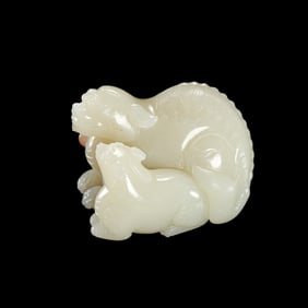 Chinese Qing Dynasty Hetian jade auspicious beast