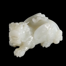 Chinese Qing Dynasty Hetian white jade lying beast