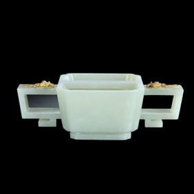 Chinese Qing Dynasty Hetian white jade inlaid silver-gilt double-handled cup
