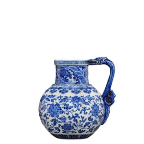 Chinese Qing Dynasty Yongzheng period blue and white flower pattern dragon handle flower watering