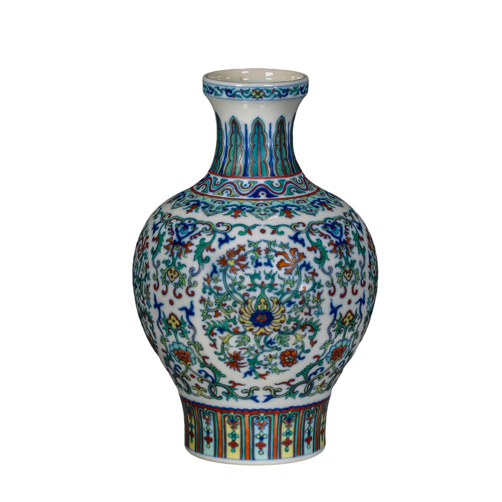 Chinese Qing Dynasty Qianlong period Doucai coiled flower pattern plate mouth bottle (1 of 5)