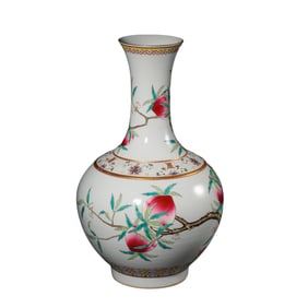 Chinese Qing Dynasty Guangxu period pink enamel peach pattern long-necked vase