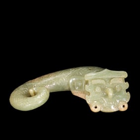 Chinese Shang and Zhou Dynasty jade dragon