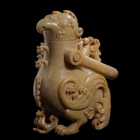 Chinese Han Dynasty jade bottle with phoenix pattern