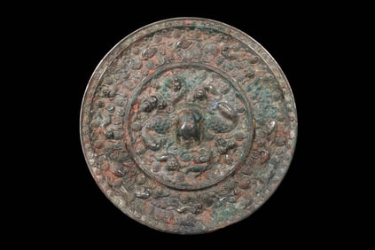 chinese Tang Dynasty sea beast grape pattern bronze mirror