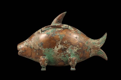 Chinese Western Zhou Dynasty gilt copper fish-shaped incense burner