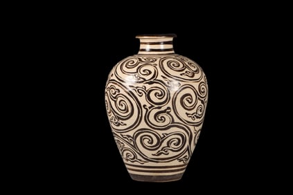 Mei-ping Vase with Entwined Floral Pattern from Jizhou ware, Southern Song Dynasty