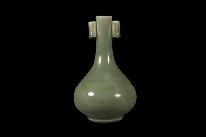 Green Glaze Pier-shaped Vase from Longquan ware, Southern Song Dynasty
