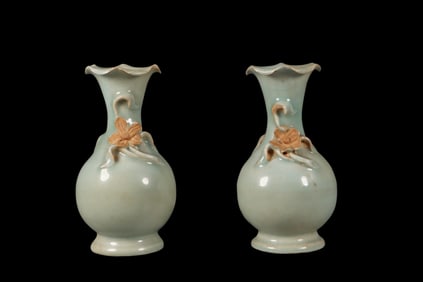 A Pair of Flower-shaped Vase from Longquan ware, Yuan Dynasty