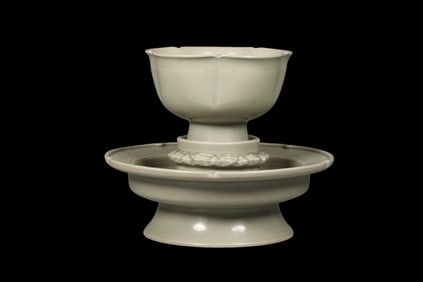 Green-glazed cup holder from the Yue ware in the late Tang and Five Dynasties period, China