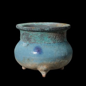 Chinese Yuan Dynasty Jun ware sky blue glaze tripod furnace