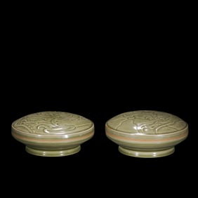 A pair of boxes with carved dragon lid from Yaozhou ware, Northern Song Dynasty of China