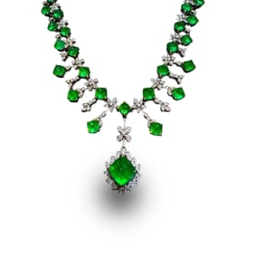 189K gold emerald diamond necklace