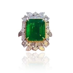 18K gold diamond pendant with emerald ring