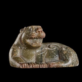 CHINESE TANG DYNASTY BLUESTONE LION STATUE