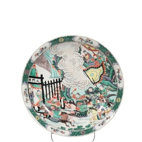 CHINESE QING DYNASTY KANGXI PERIOD COLORFUL CHARACTERS STORY PATTERN PLATE