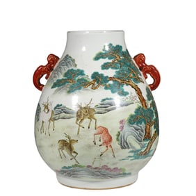 POWDER ENAMEL VASE WITH DEER PATTERN IN QIANLONG PERIOD OF QING DYNASTY