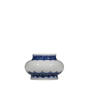 BLUE AND WHITE JAR OF YONGZHENG PERIOD IN QING DYNASTY, CHINA