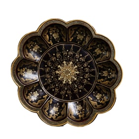 QIANLONG PERIOD OF QING DYNASTY, CHINA BLACK LACQUER TRACING GOLD MOUTH PLATE