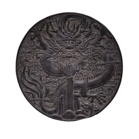 CHINESE QING DYNASTY QIANLONG PERIOD RED SANDALWOOD DRAGON PATTERN PLATE