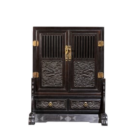 CHINESE QING DYNASTY RED SANDALWOOD DRAGON PATTERN CABINET