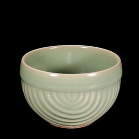 CELADON BOWLS OF SONG DYNASTY CHINA