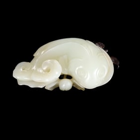 Chinese Qing Dynasty Hetian White Jade Fish